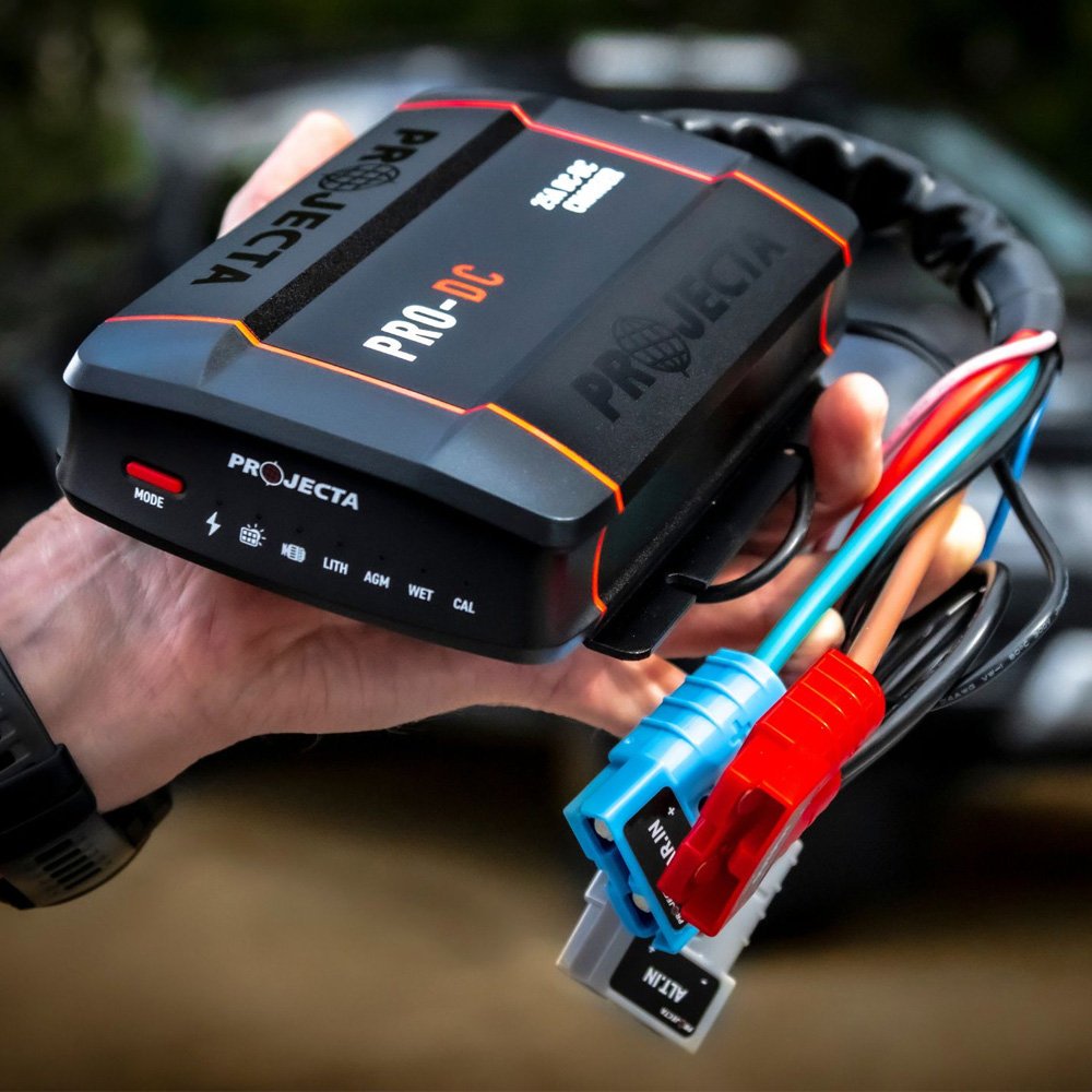 Projecta 12/24V 25A PRO DC TO DC CHARGER
