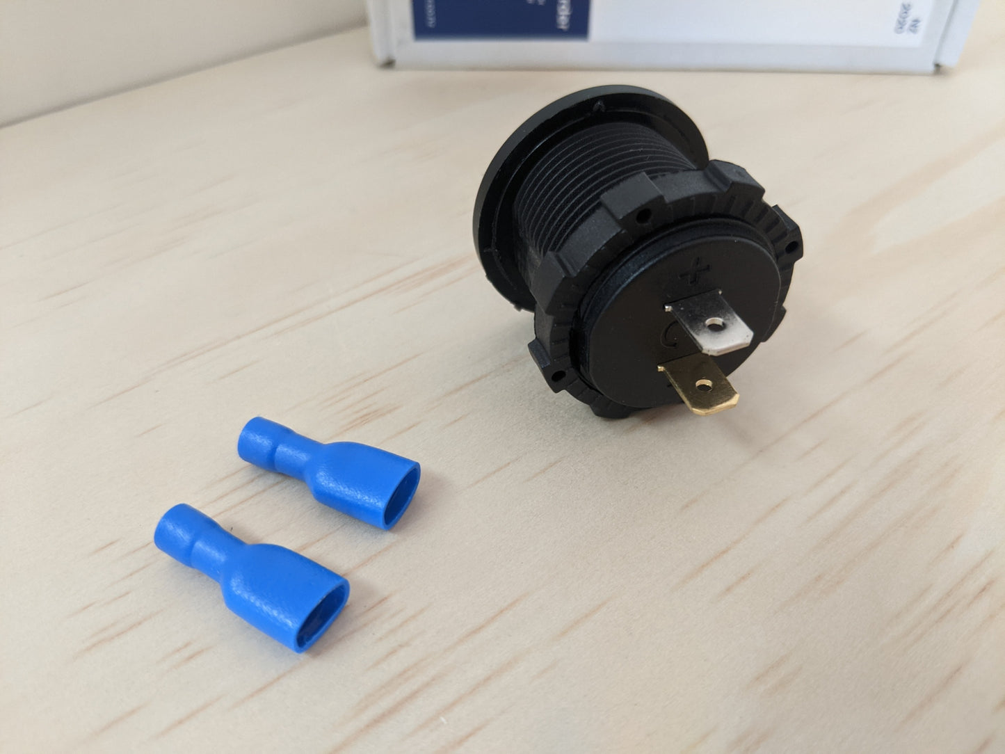 Vanlifer Digital Voltmeter & Circular Display 12V