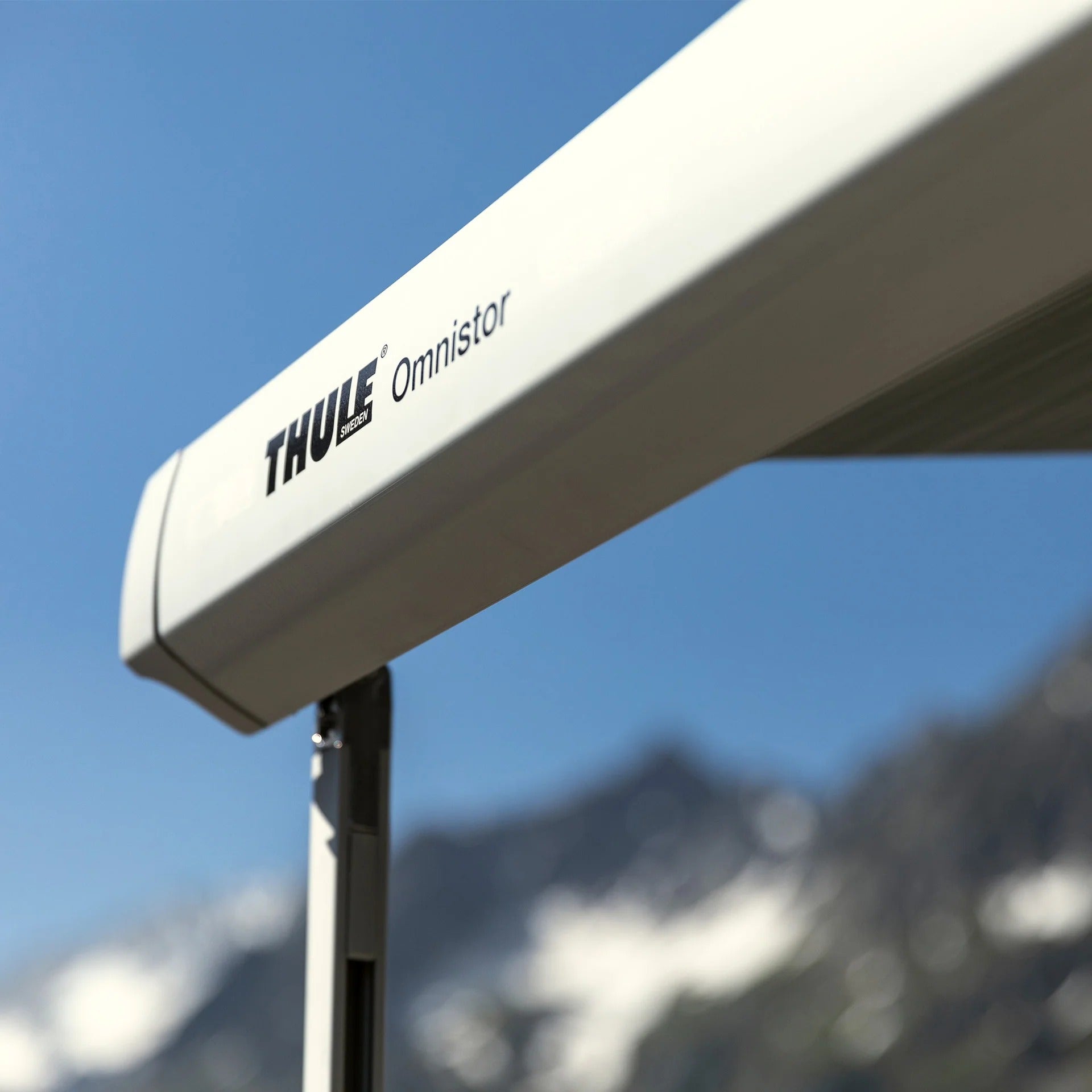 Thule awning 5200 with blue sky.